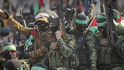 Hamás libera a dos rehenes israelíes más cumpliendo con el acuerdo de alto el fuego